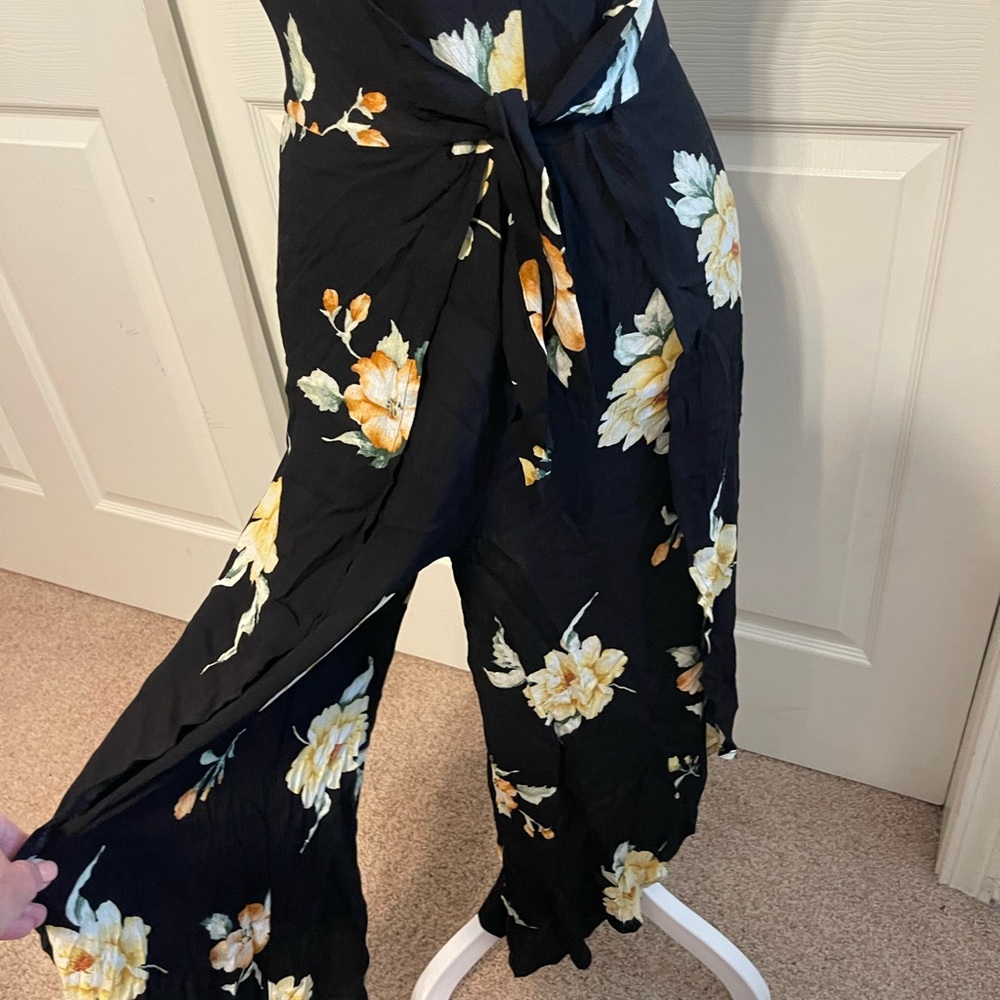 Tropical print ladies split leg romper - Picture 4 of 5